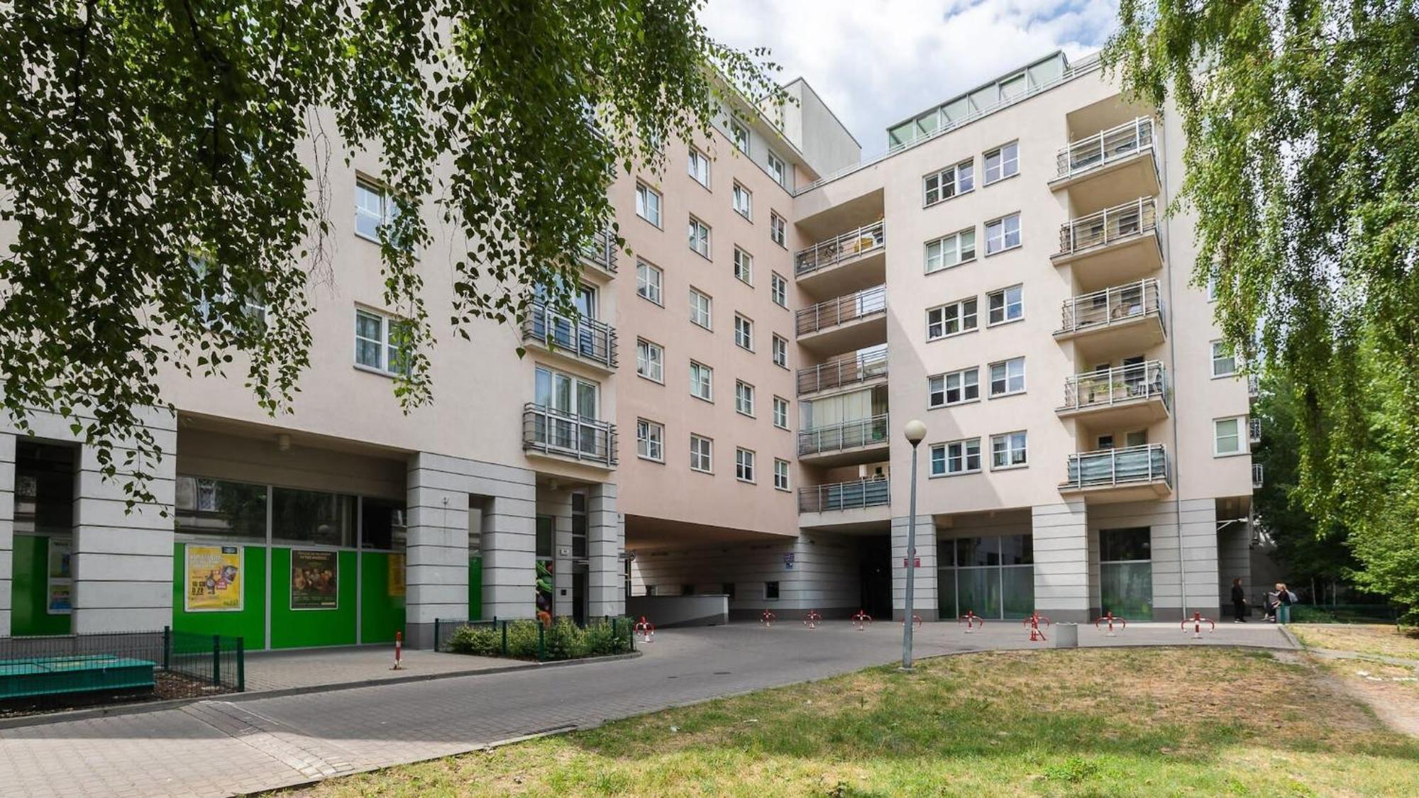 Elektoralna 12A - Colorful Apartment With Balcony By Noclegi Renters Варшава Екстериор снимка