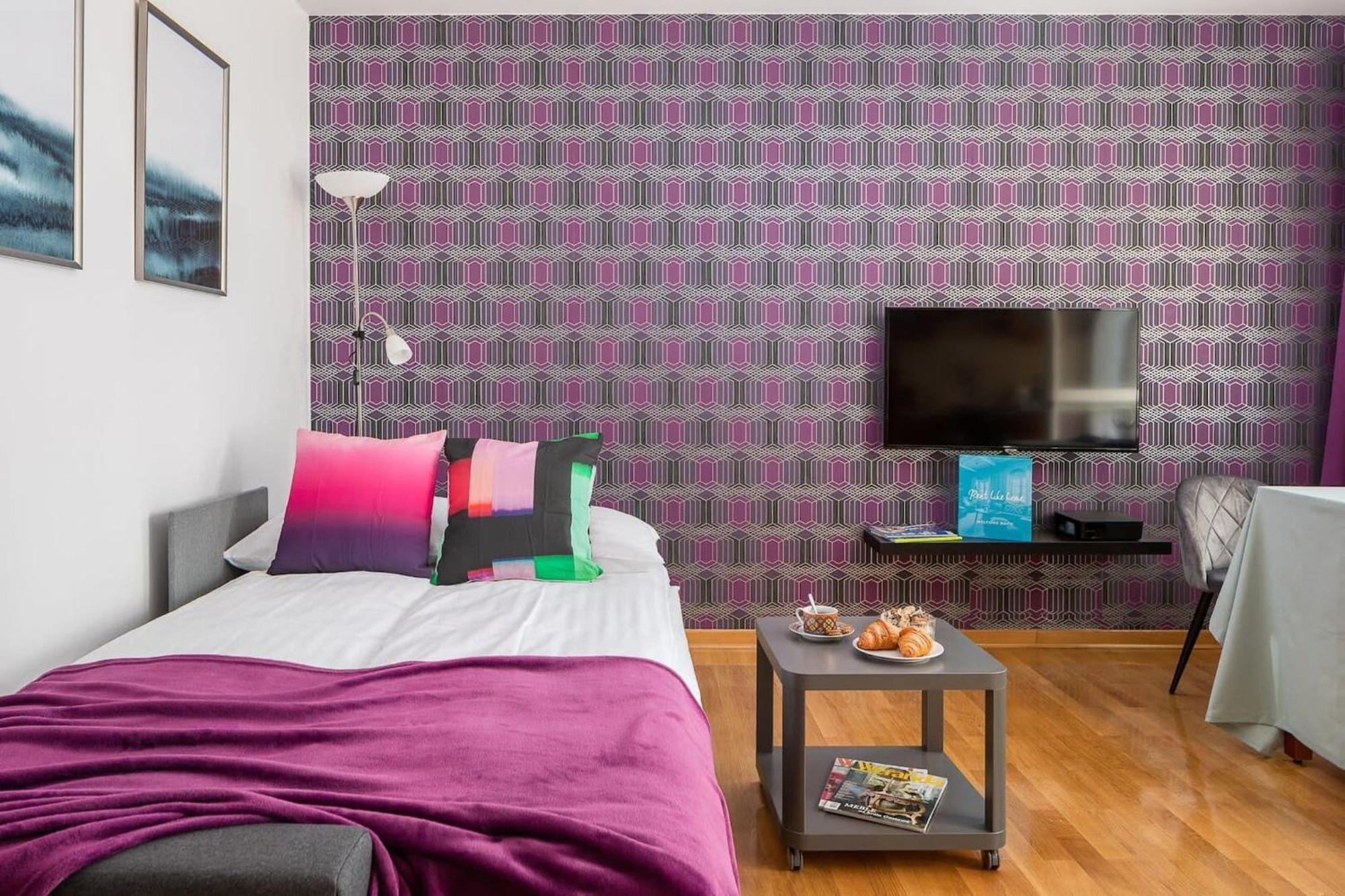 Elektoralna 12A - Colorful Apartment With Balcony By Noclegi Renters Варшава Екстериор снимка